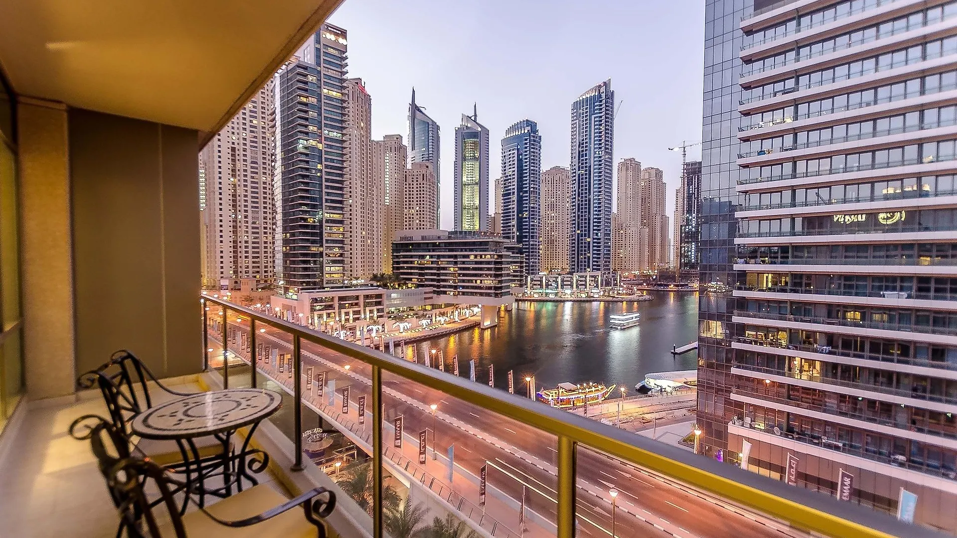 Nuran Marina Aparthotel Dubai