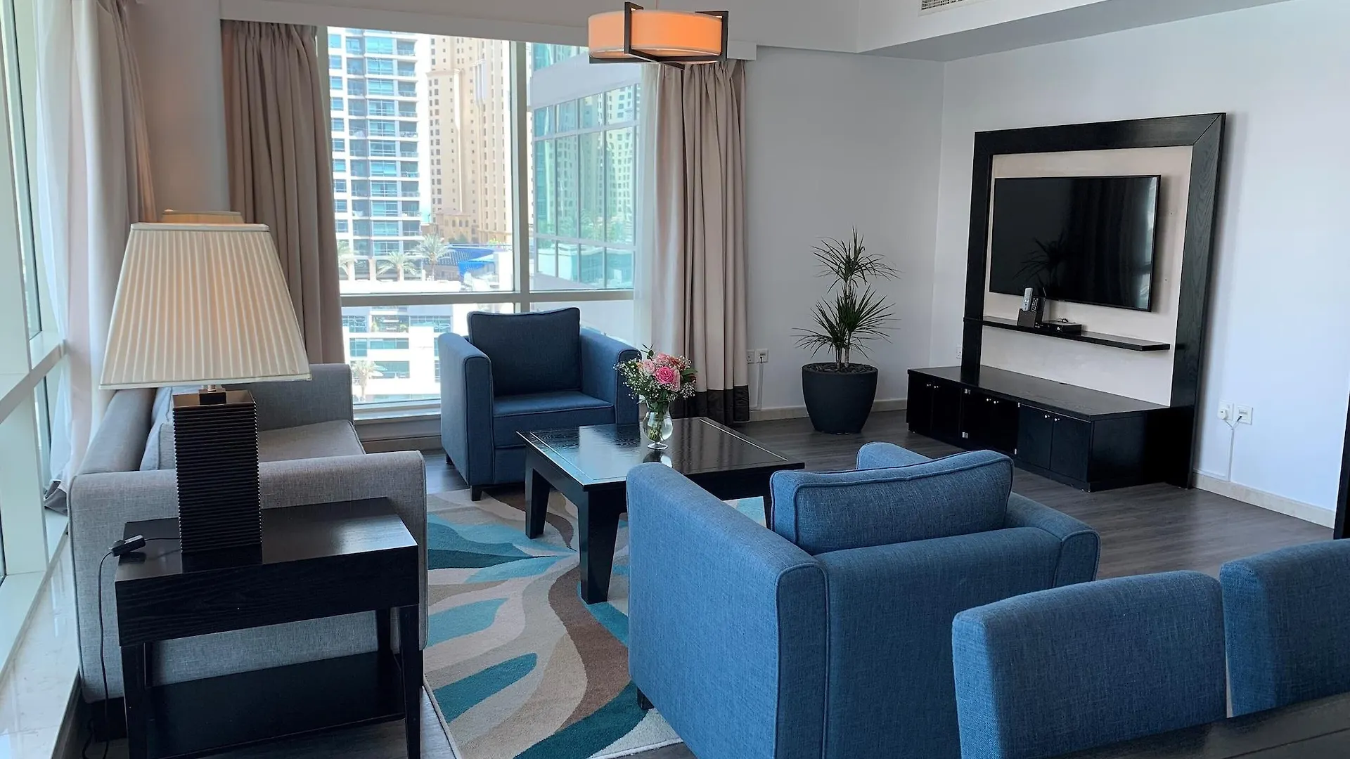 Aparthotel Nuran Marina Dubai 4*,